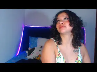 BitsyMessy  live sex cam