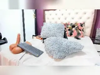 ZenyaEbony  live sex cam
