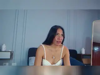 VivienneWest  live sex cam
