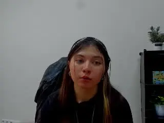 Mettis  live sex cam