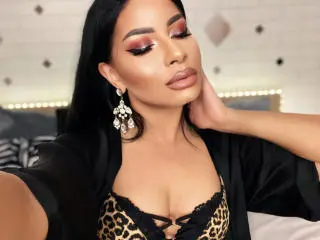 MissAvaNoire  live sex cam