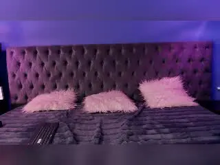 ChiaraBella  live sex cam
