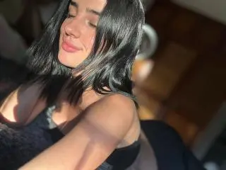 KatieKingston  live sex cam