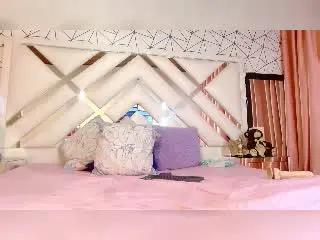 NicoleMartins  live sex cam
