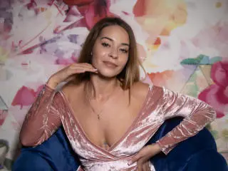 TanyaFoxx  live sex cam