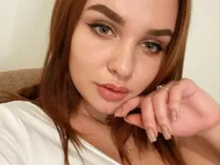 KonfetkaYa  live sex cam