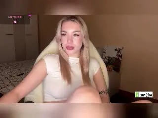 WildMaksi  live sex cam