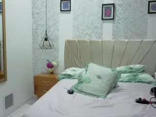 CelestePoot  live sex cam