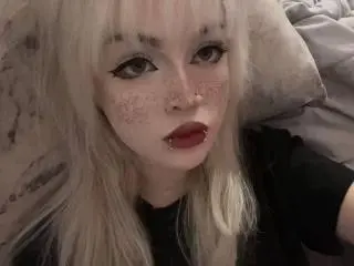CarmeliaPratten  live sex cam