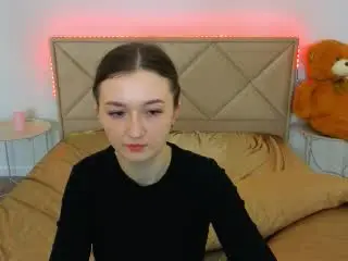 CyrenaLuxe  live sex cam