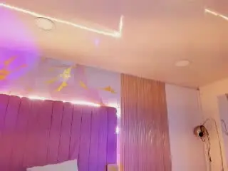NaiaSanders  live sex cam