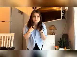 OuidaHansrote  live sex cam