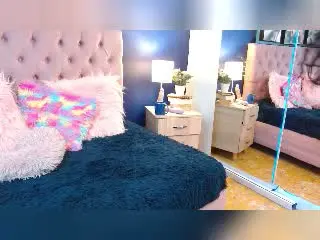 ZoeLux  live sex cam