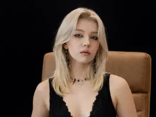 SelenaIris  live sex cam