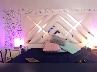 RoxannaMoretti  live sex cam