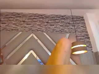 RoxannaMoretti  live sex cam