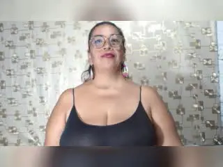 LiaBigSquirt  live sex cam