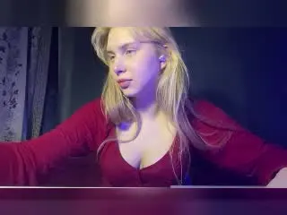 ShenitaMarts  live sex cam