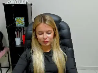 Fuksia  live sex cam