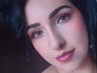 LuluFrancaise  live sex cam