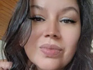 Reynaflow69  live sex cam
