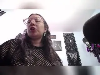 HollyManziniBBW  live sex cam