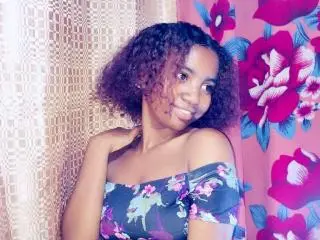 MartinahUnique  live sex cam