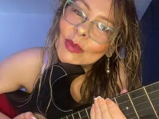 MiaAmoretti  live sex cam