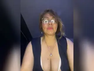 MiaAmoretti  live sex cam