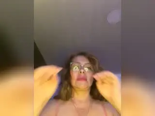 MiaAmoretti  live sex cam