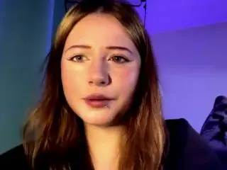 SerafinaDinwiddie  live sex cam