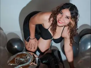 CutieCurvyForeign  live sex cam