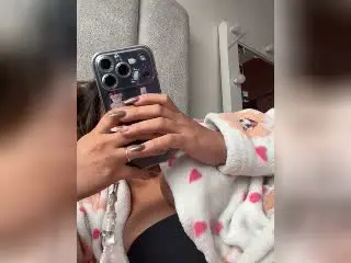 ThaliaAres  live sex cam