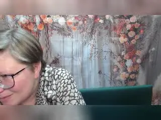 RadaChudna  live sex cam