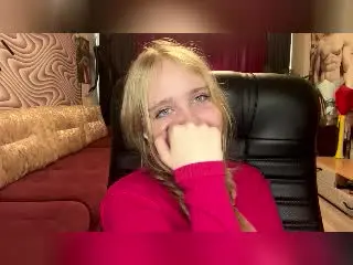 CaylaHenby  live sex cam