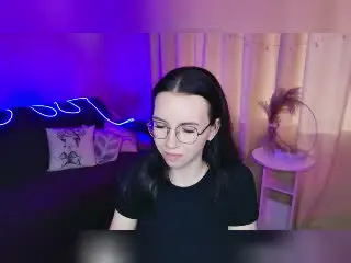 TriciaBarnes  live sex cam