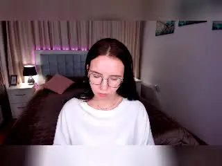 TriciaBarnes  live sex cam