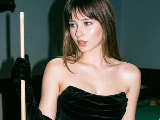 Adelisha  live sex cam