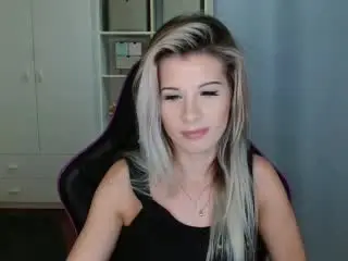 KristineLovely  live sex cam