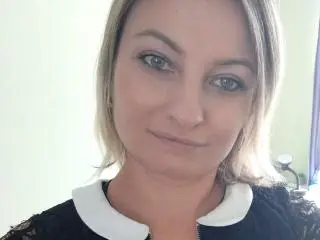 AngelaSamt  live sex cam