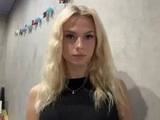 NidaLastinger  live sex cam
