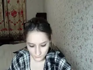 Roussi  live sex cam