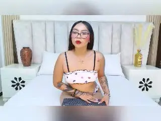 ChloeMoretti  live sex cam