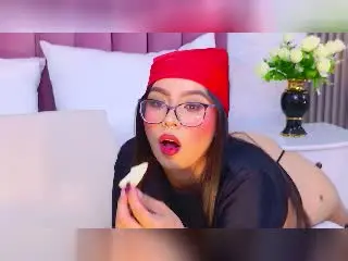 ChloeMoretti  live sex cam