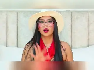 ChloeMoretti  live sex cam