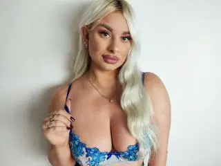 LuxuriaBlond  live sex cam