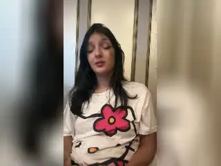 PaulineRey  live sex cam