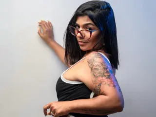 ValeryPierce  live sex cam