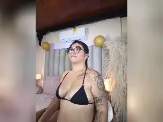 ValeryPierce  live sex cam