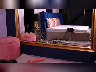 NickyBenz  live sex cam